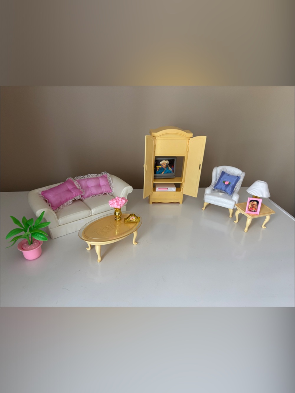 Barbie Living Room Set - Complete minus stickers - 1996